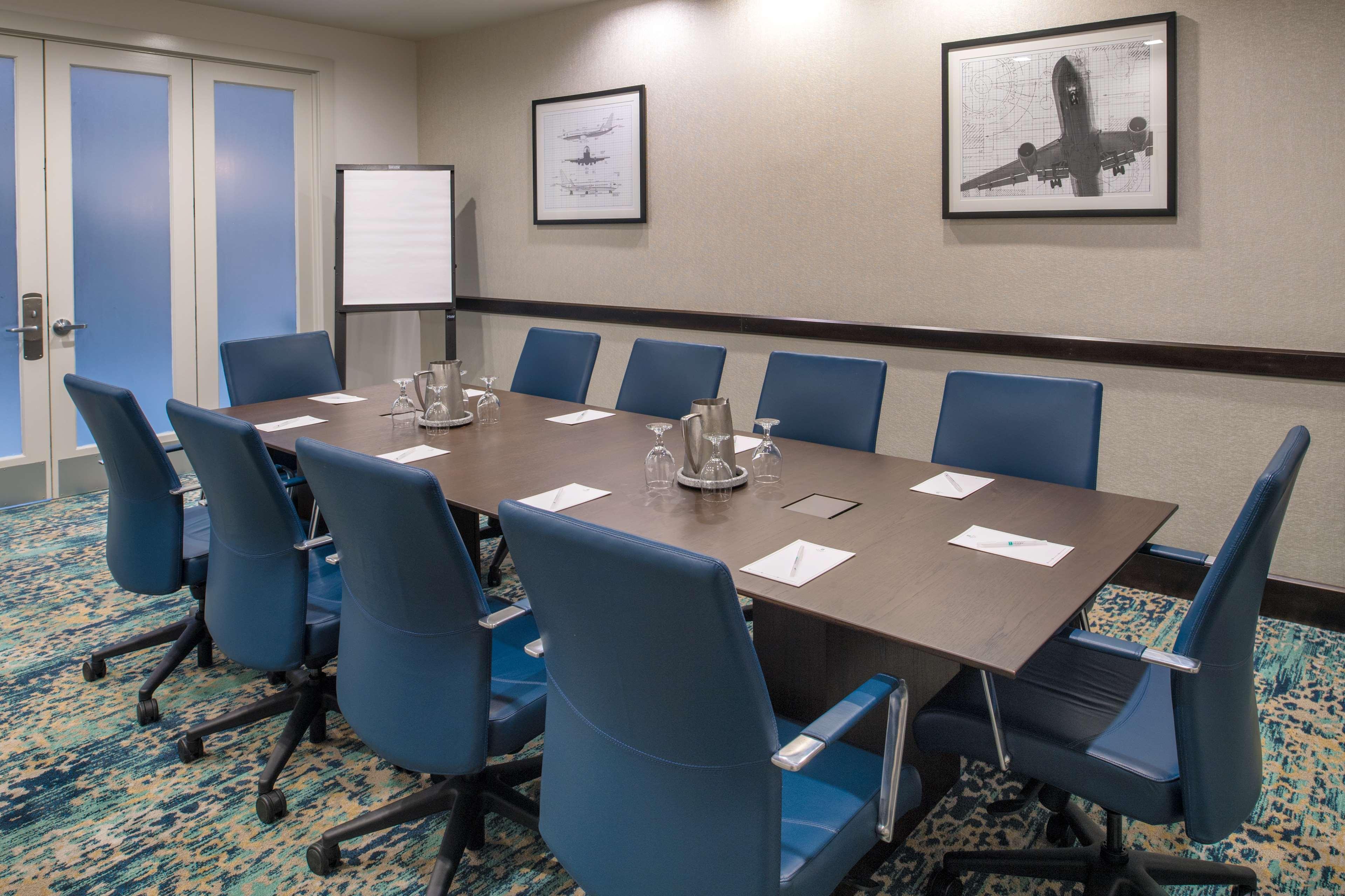 Embassy Suites By Hilton Seattle - Tacoma International Airport Таквіла Екстер'єр фото