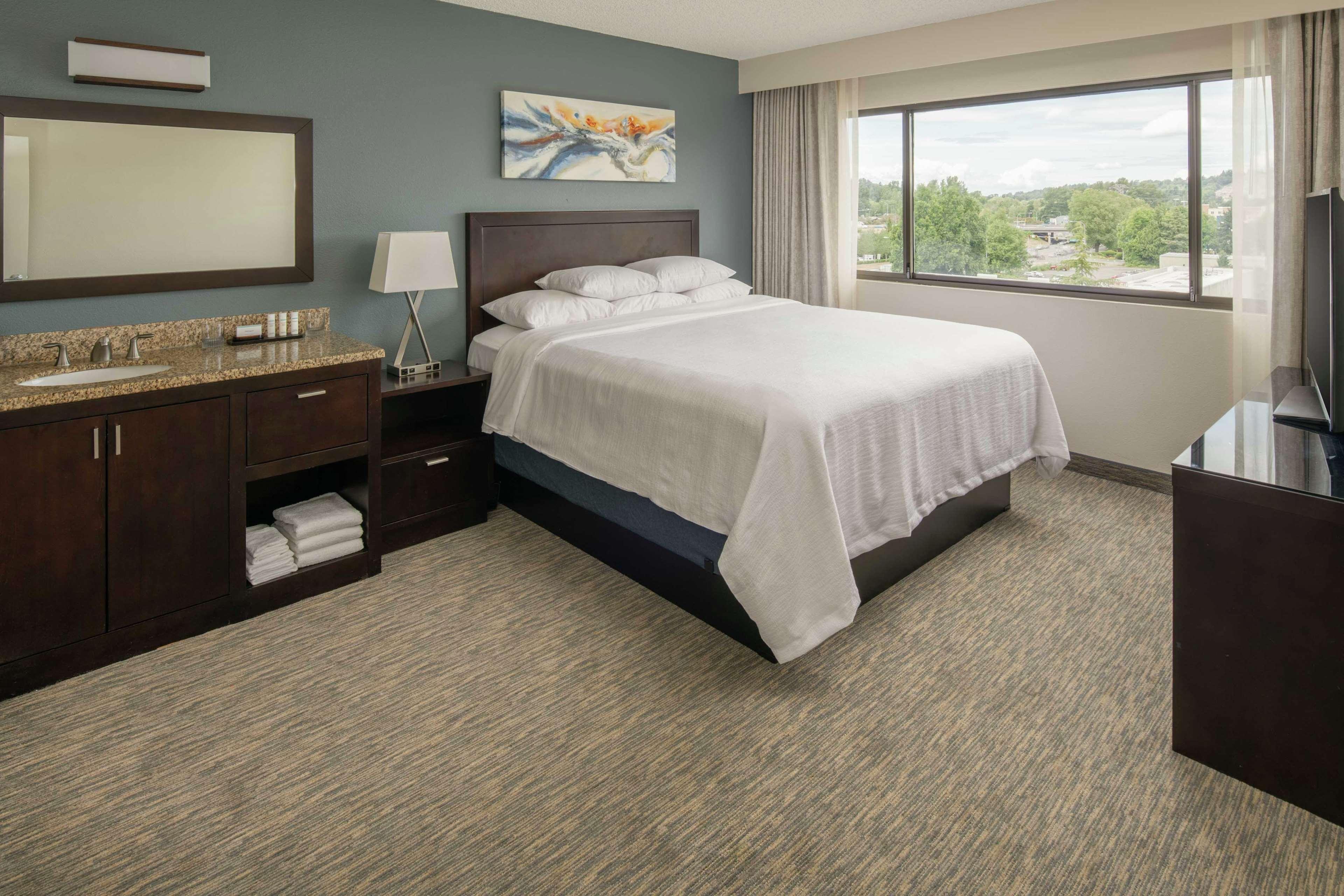 Embassy Suites By Hilton Seattle - Tacoma International Airport Таквіла Екстер'єр фото