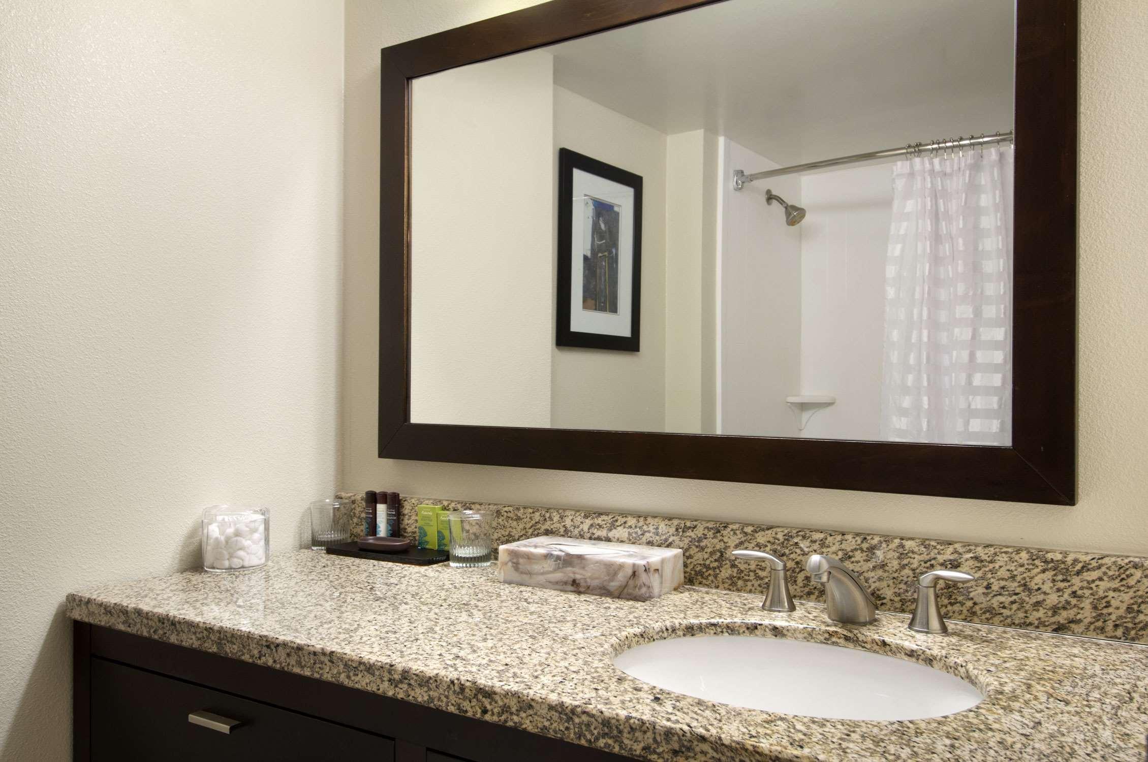 Embassy Suites By Hilton Seattle - Tacoma International Airport Таквіла Номер фото