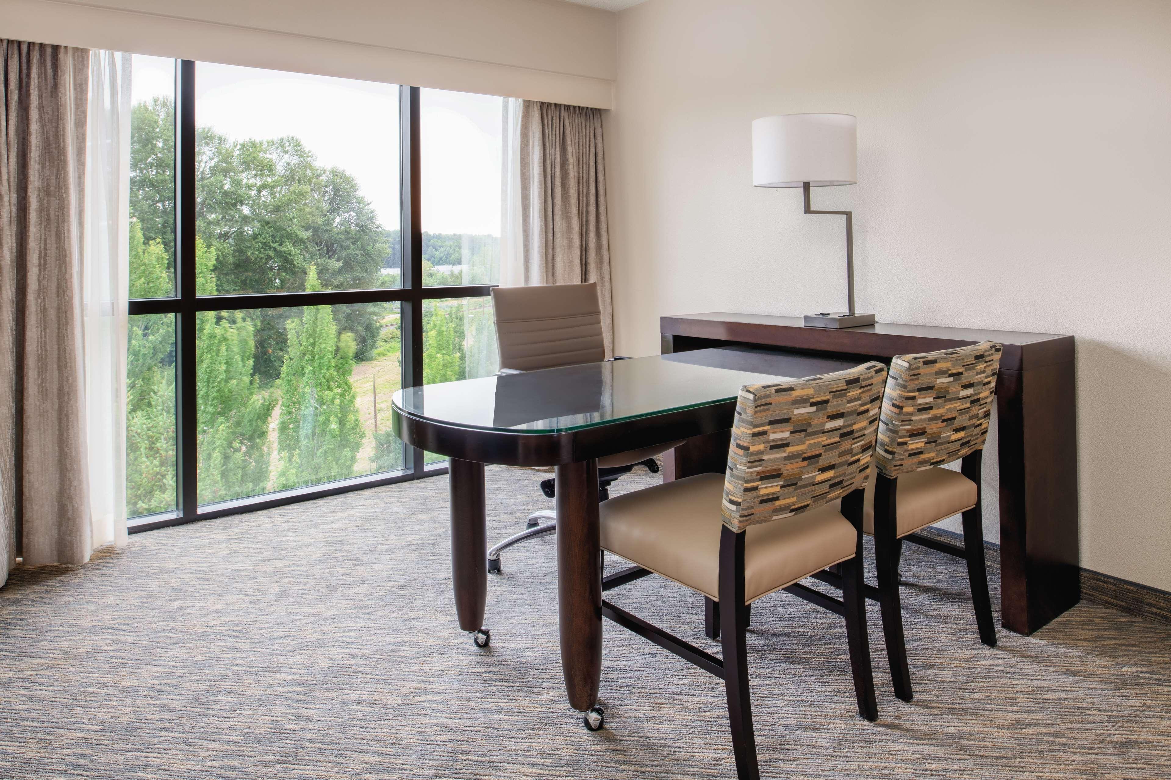 Embassy Suites By Hilton Seattle - Tacoma International Airport Таквіла Екстер'єр фото