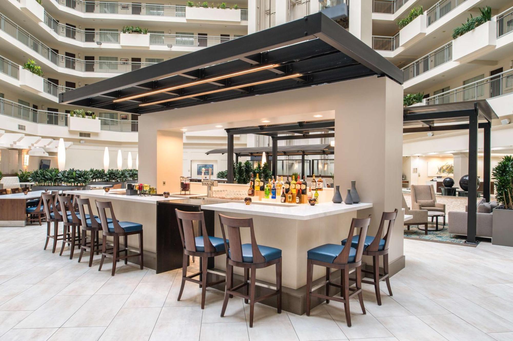 Embassy Suites By Hilton Seattle - Tacoma International Airport Таквіла Екстер'єр фото