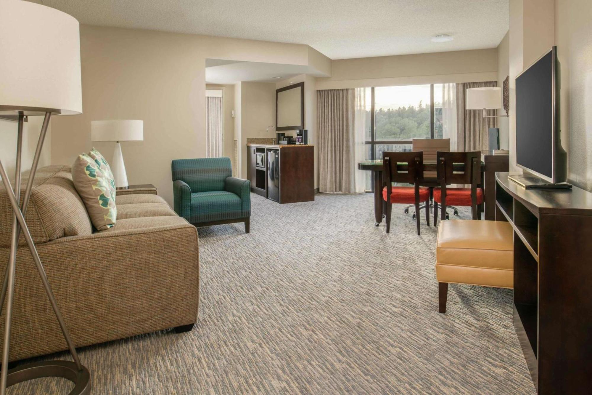 Embassy Suites By Hilton Seattle - Tacoma International Airport Таквіла Екстер'єр фото