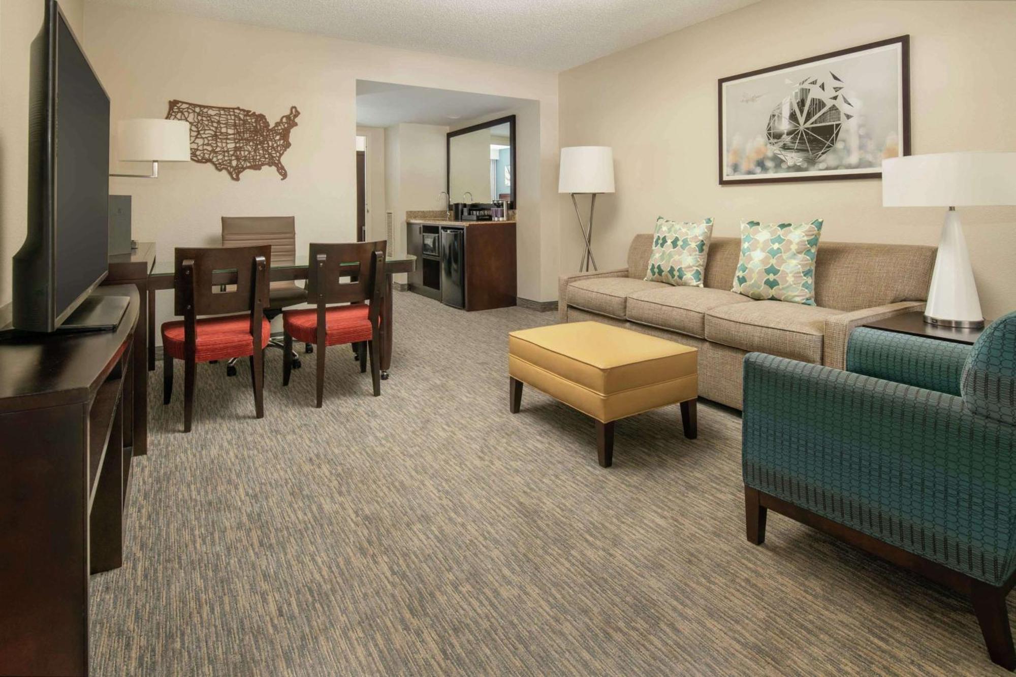 Embassy Suites By Hilton Seattle - Tacoma International Airport Таквіла Екстер'єр фото