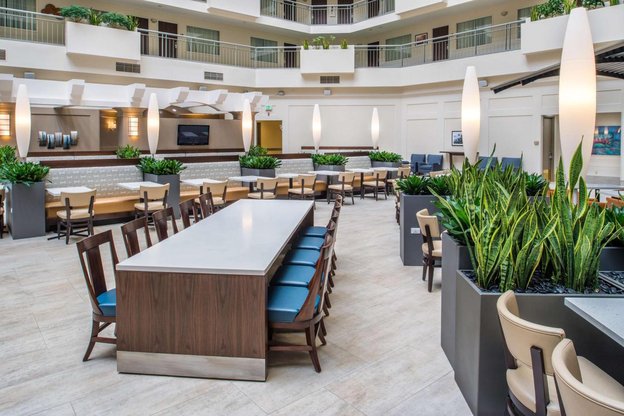 Embassy Suites By Hilton Seattle - Tacoma International Airport Таквіла Екстер'єр фото