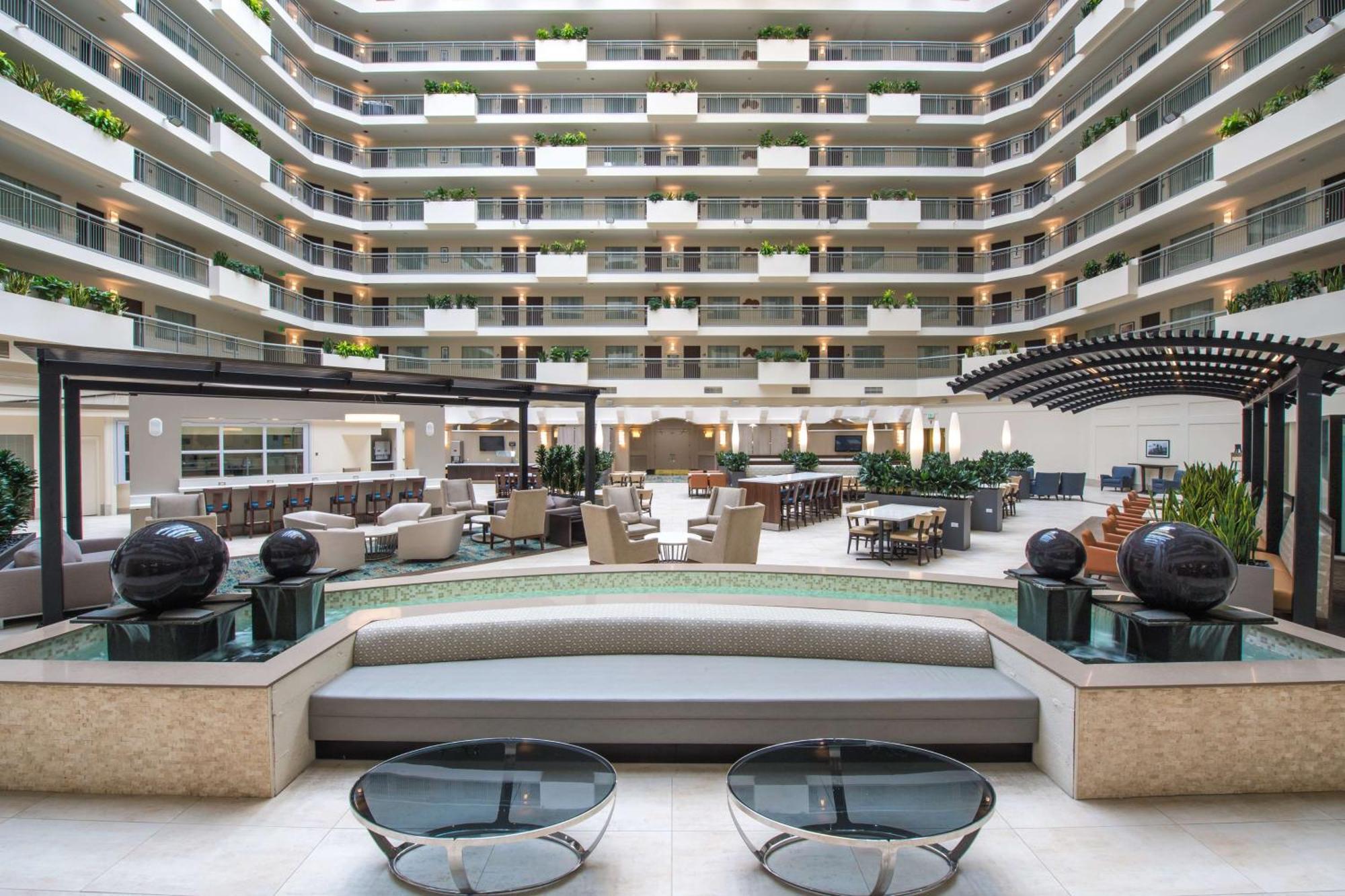 Embassy Suites By Hilton Seattle - Tacoma International Airport Таквіла Екстер'єр фото